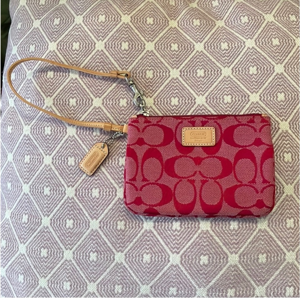 coach wristlet bag